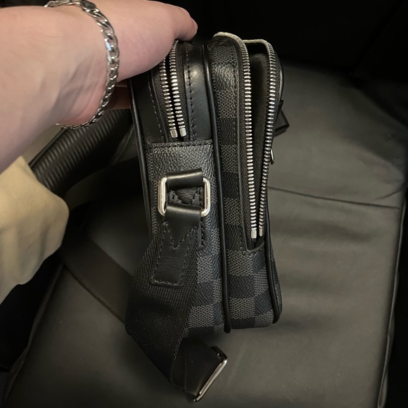 Men’s LV Louis Vuitton bag Damier Graphite Trocadero Messenger MM - Picture 4 of 7